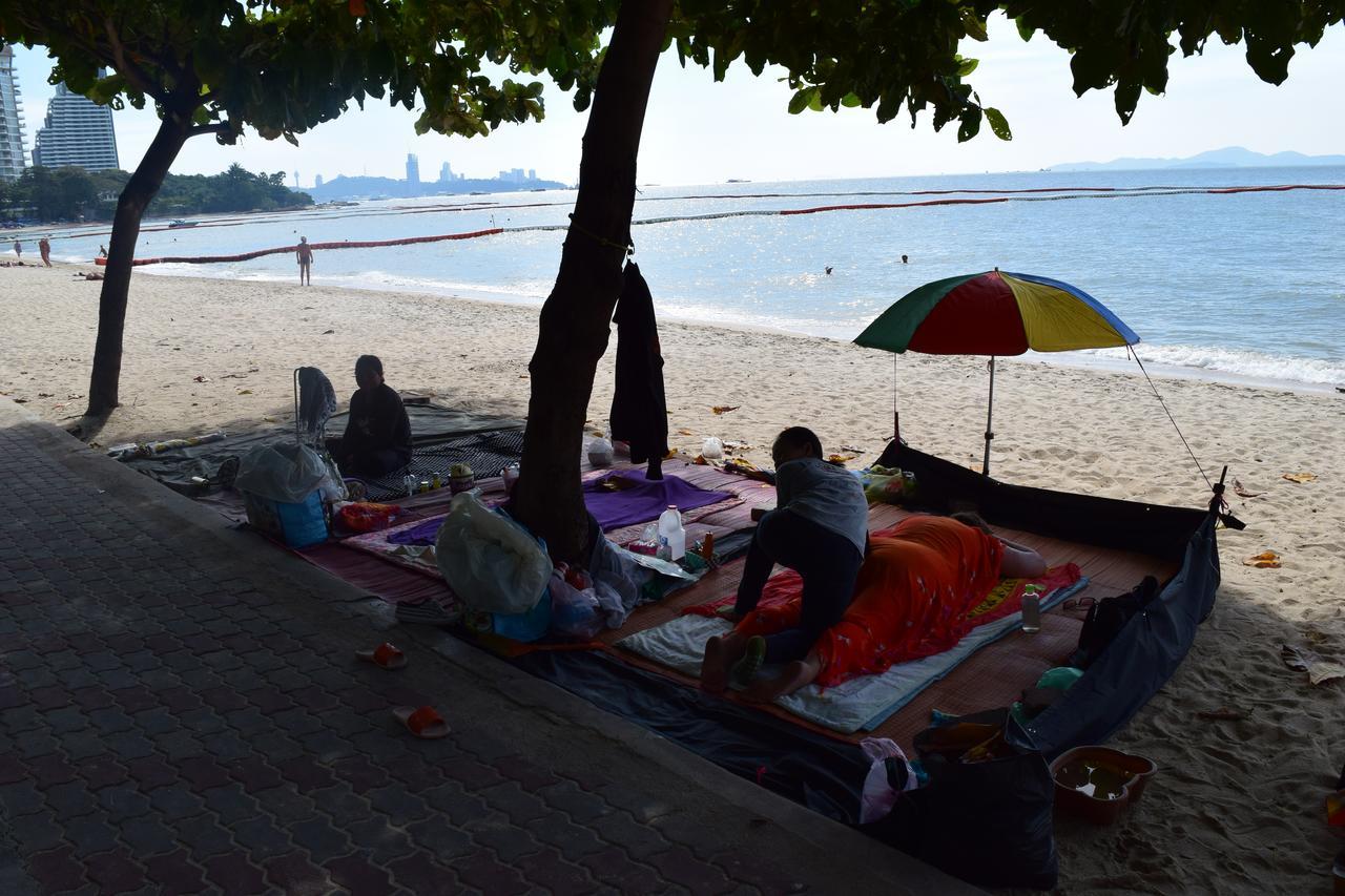 Sea View Apartment In Pattaya Exterior foto